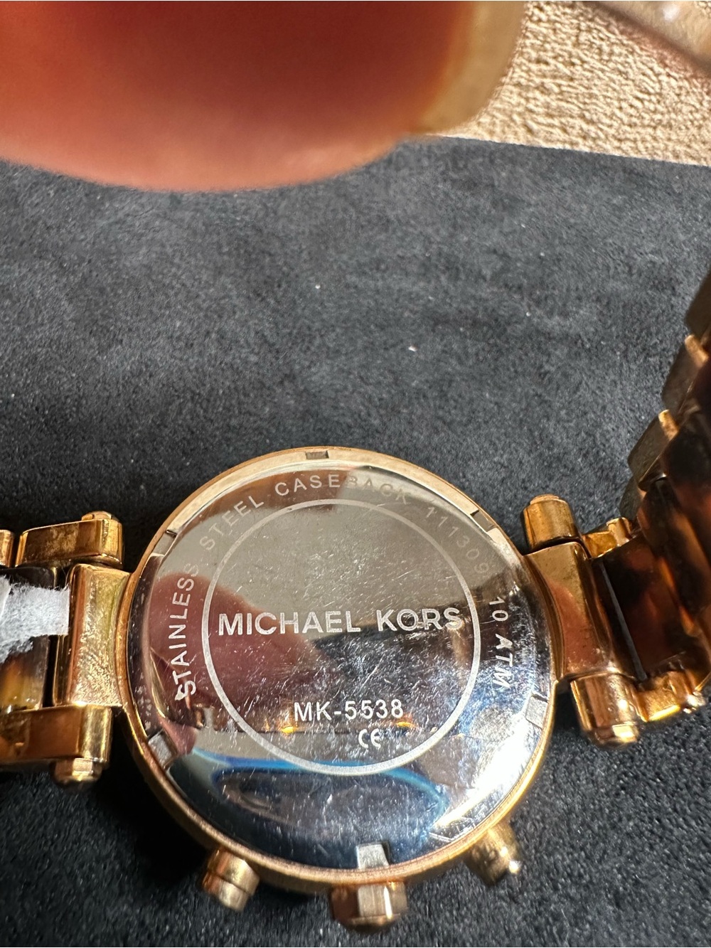 Michael Kors Gold and Tortoiseshell Crystal-Accent Women's Watch No battery . - Picture 2 of 5